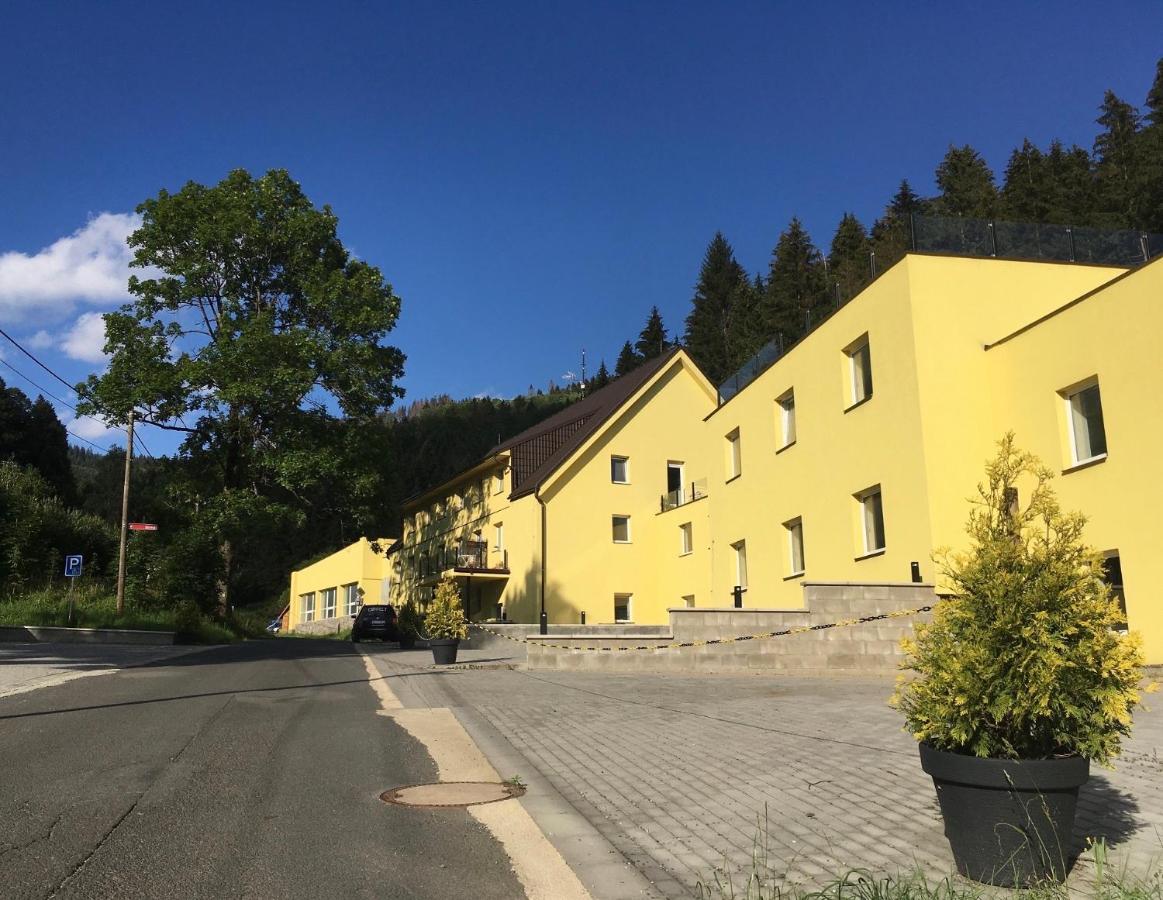 Black & White Apartments, Mytinka, Jeseník Εξωτερικό φωτογραφία